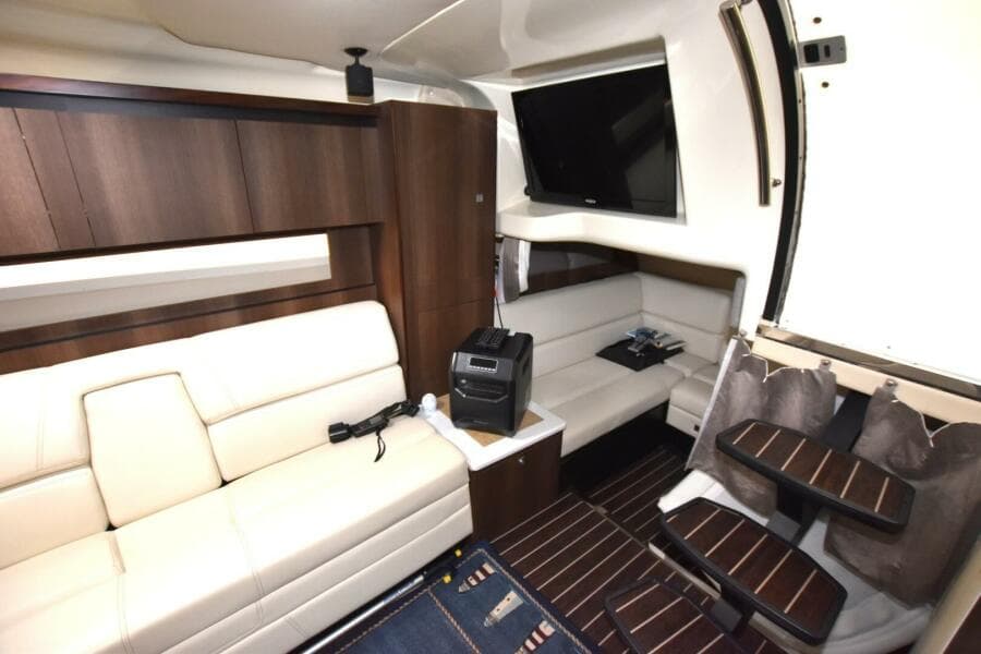 2017 Monterey 355 Sport Yacht