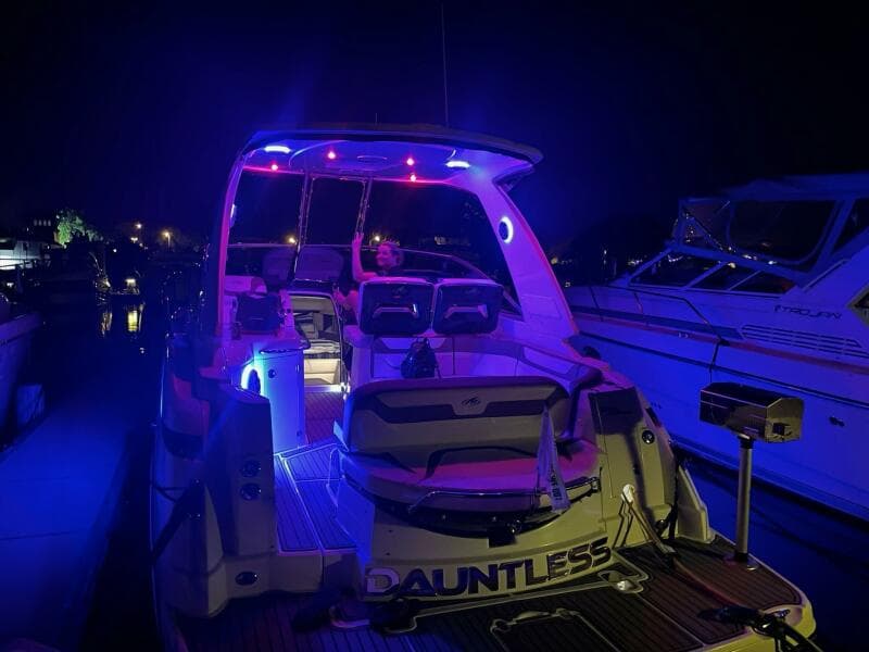 2017 Monterey 355 Sport Yacht