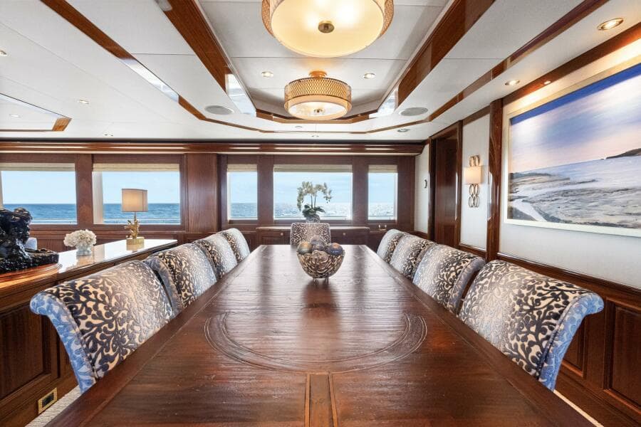2010 Westport Superyacht