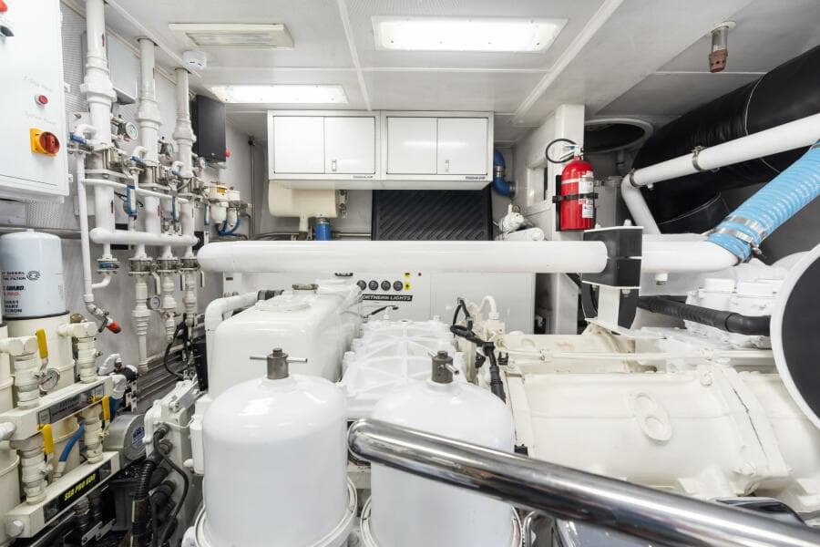 2010 Westport Superyacht