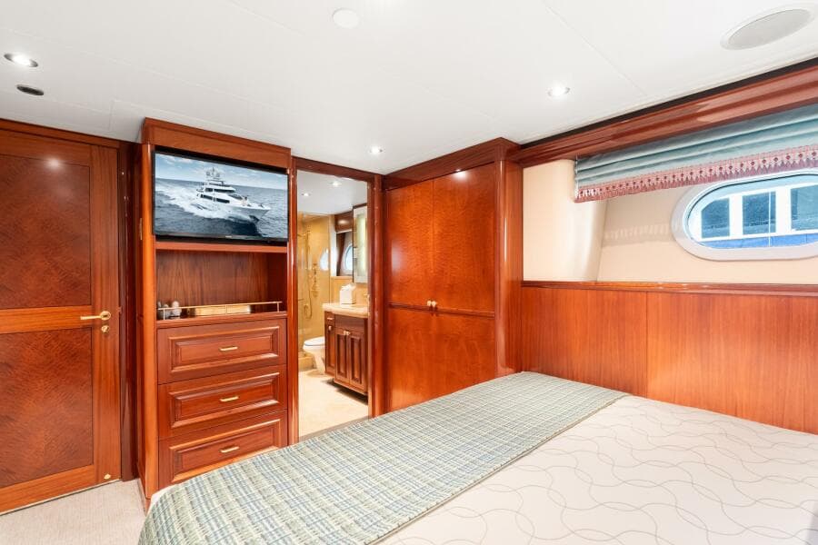 2010 Westport Superyacht