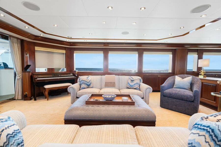 2010 Westport Superyacht