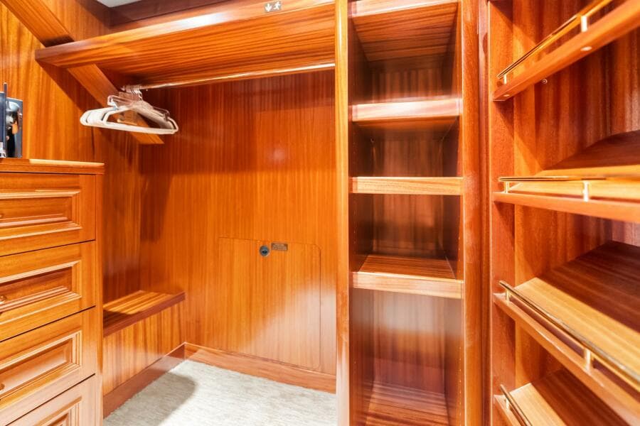 2010 Westport Superyacht