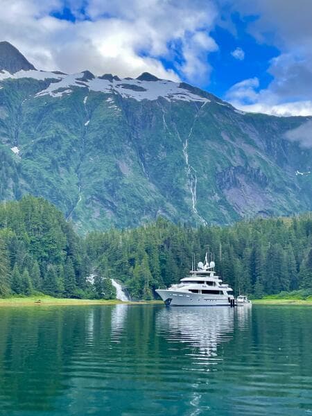 2010 Westport Superyacht