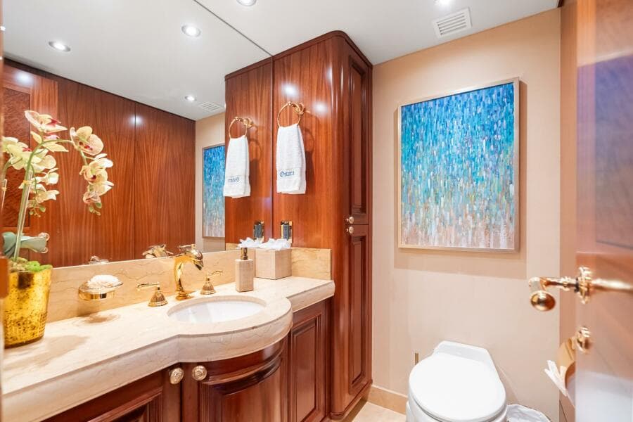 2010 Westport Superyacht