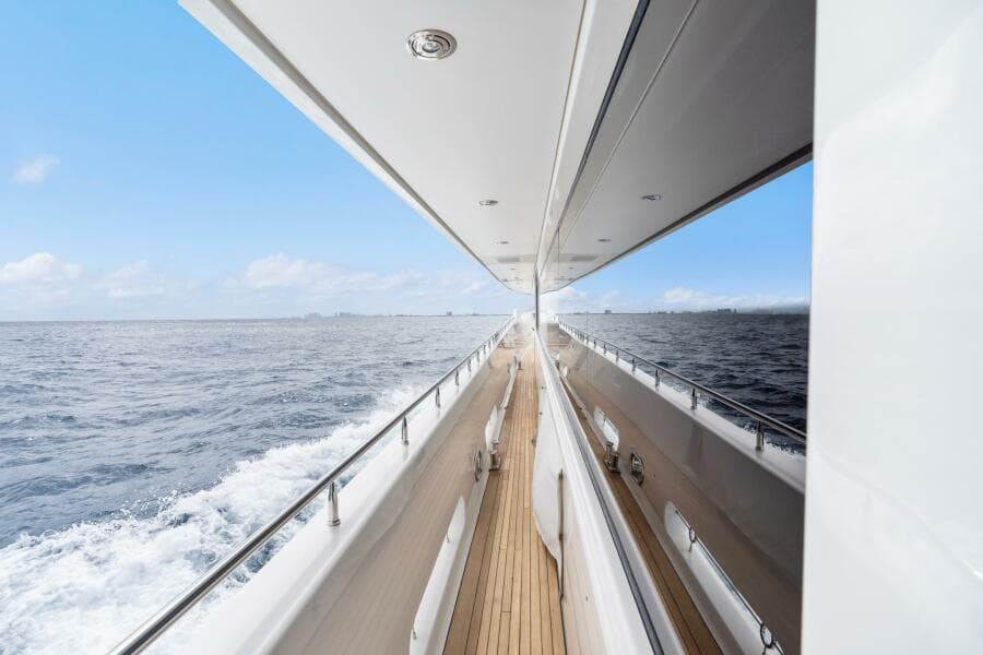 2010 Westport Superyacht