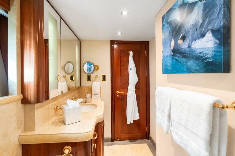 2010 Westport Superyacht