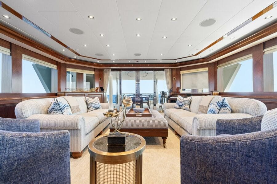 2010 Westport Superyacht