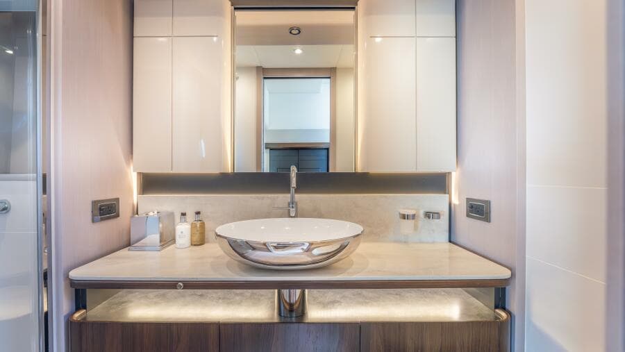 2019 Absolute 58 Fly