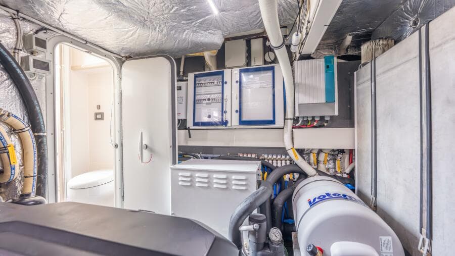 2019 Absolute 58 Fly