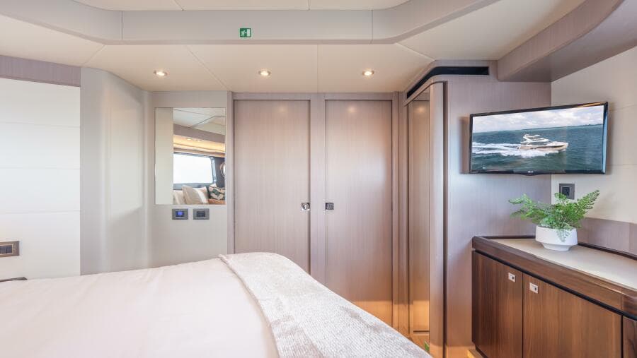 2019 Absolute 58 Fly