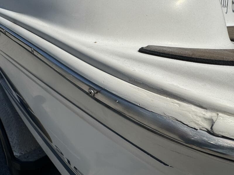 1999 Sea Ray 215 Express Cruiser