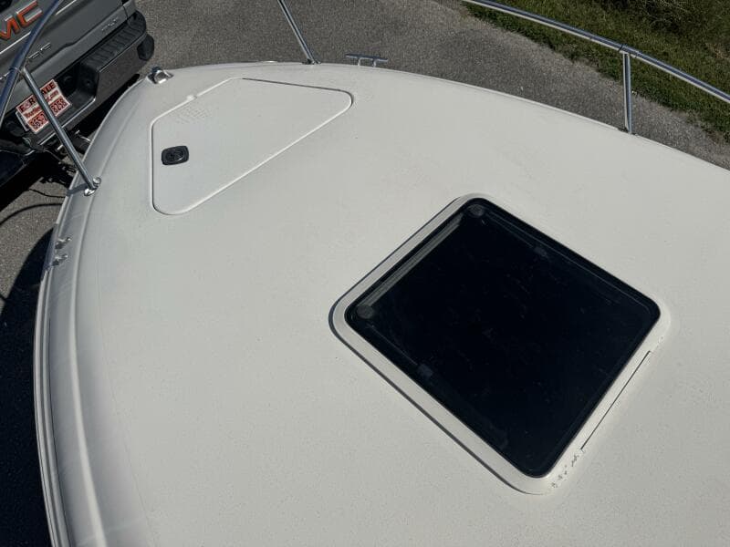 1999 Sea Ray 215 Express Cruiser