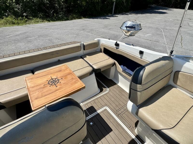 1999 Sea Ray 215 Express Cruiser