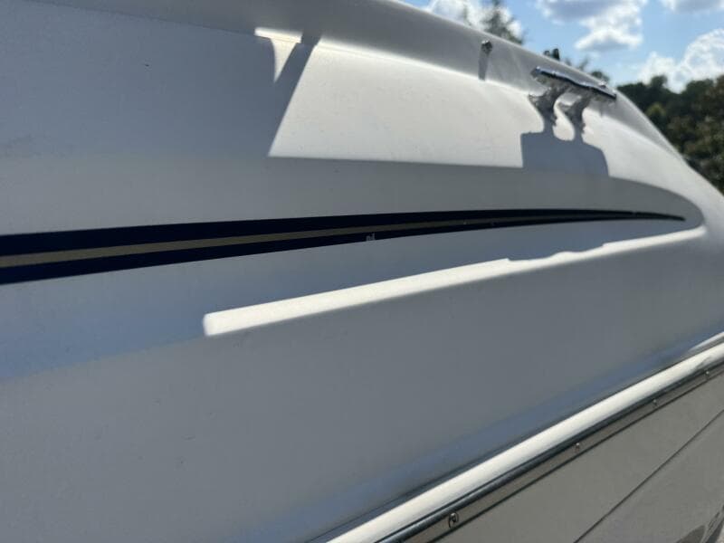 1999 Sea Ray 215 Express Cruiser