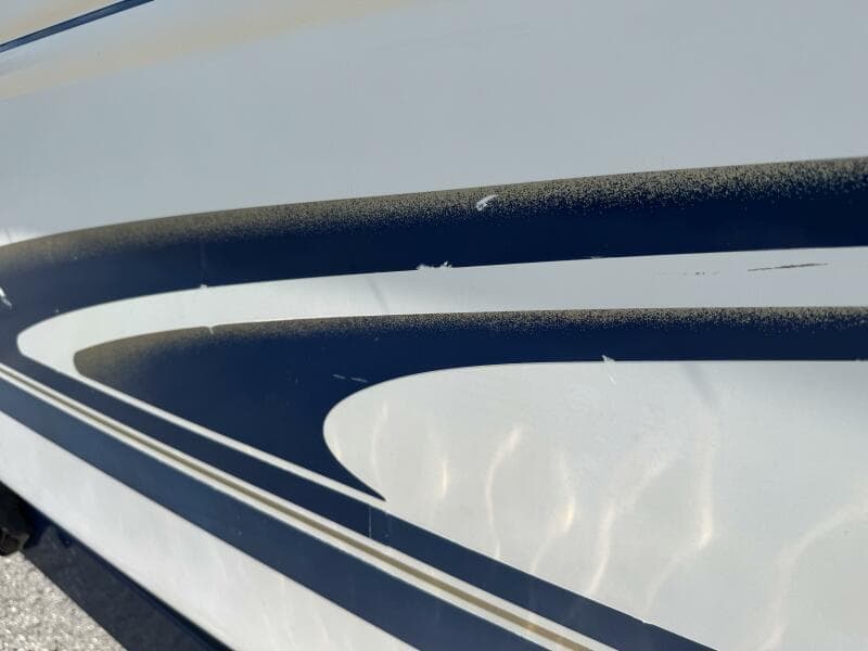 1999 Sea Ray 215 Express Cruiser