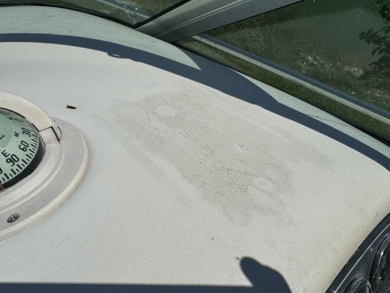 1999 Sea Ray 215 Express Cruiser