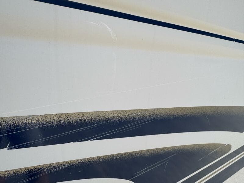 1999 Sea Ray 215 Express Cruiser