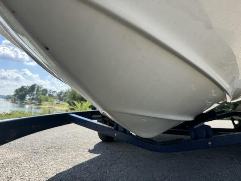 1999 Sea Ray 215 Express Cruiser