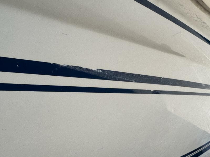 1999 Sea Ray 215 Express Cruiser