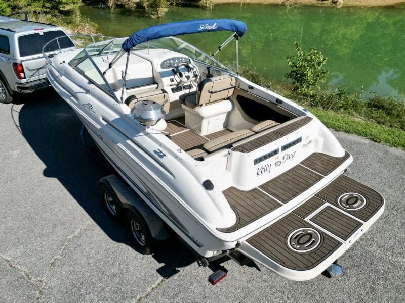 1999 Sea Ray 215 Express Cruiser