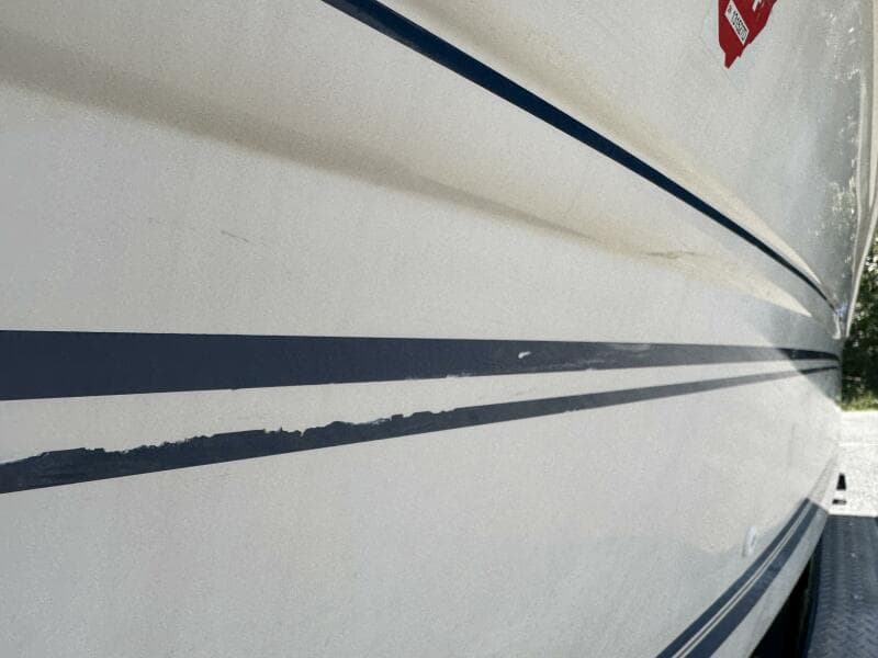 1999 Sea Ray 215 Express Cruiser