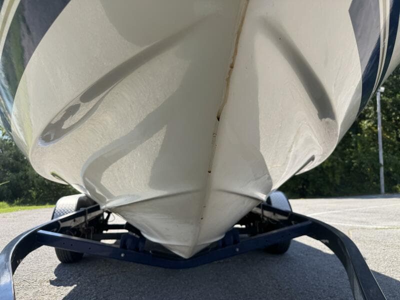 1999 Sea Ray 215 Express Cruiser