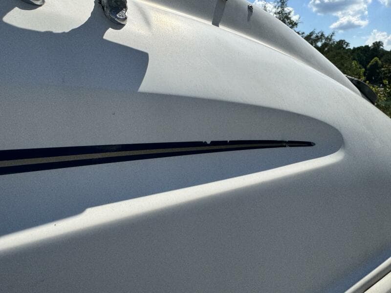 1999 Sea Ray 215 Express Cruiser