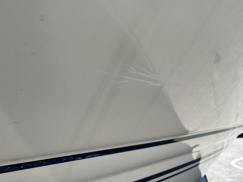 1999 Sea Ray 215 Express Cruiser