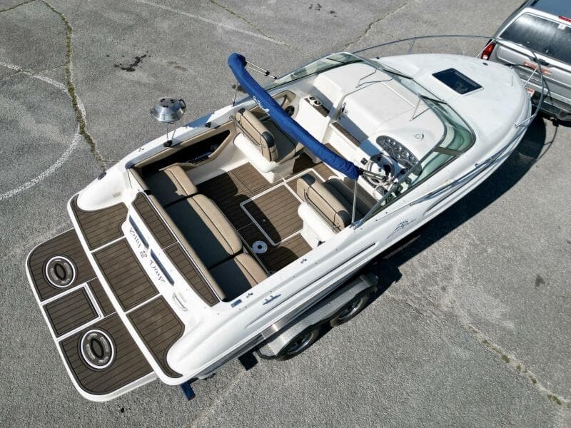 1999 Sea Ray 215 Express Cruiser