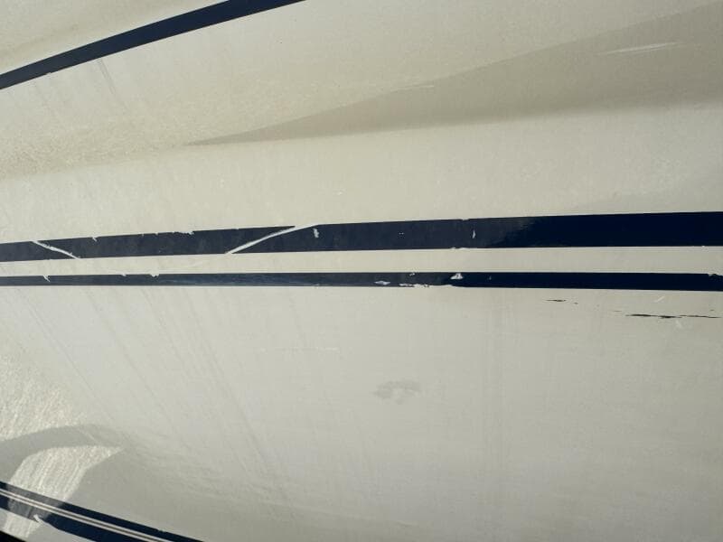 1999 Sea Ray 215 Express Cruiser