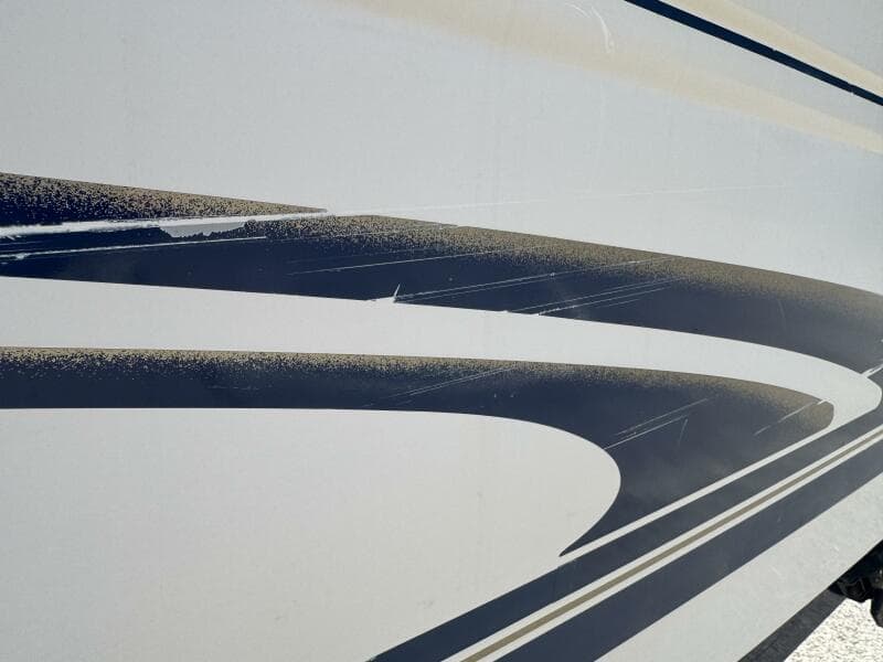 1999 Sea Ray 215 Express Cruiser