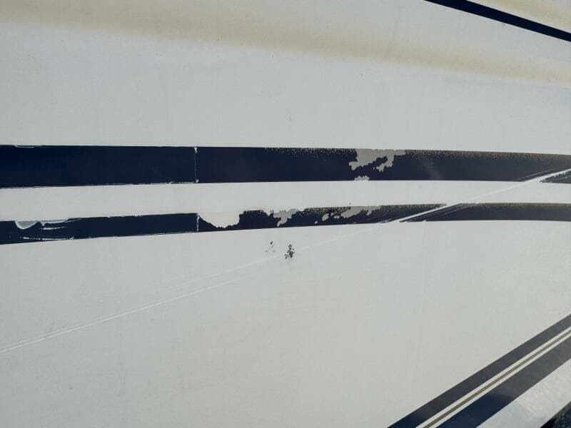 1999 Sea Ray 215 Express Cruiser