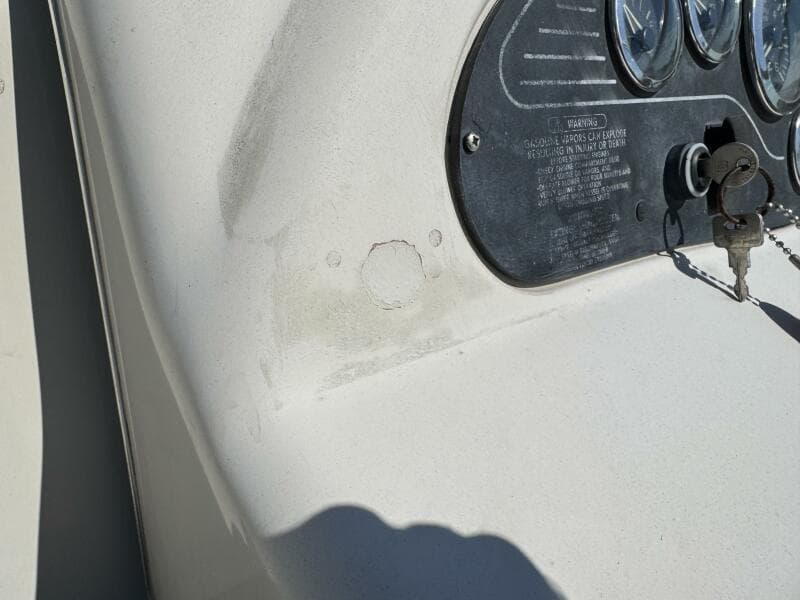 1999 Sea Ray 215 Express Cruiser