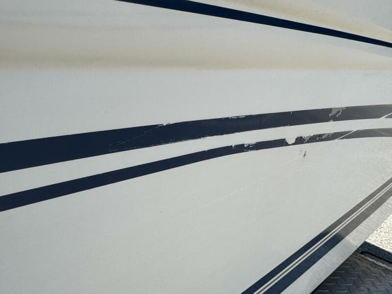 1999 Sea Ray 215 Express Cruiser