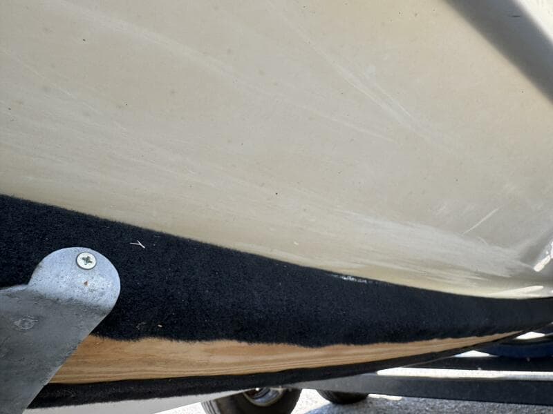 1999 Sea Ray 215 Express Cruiser