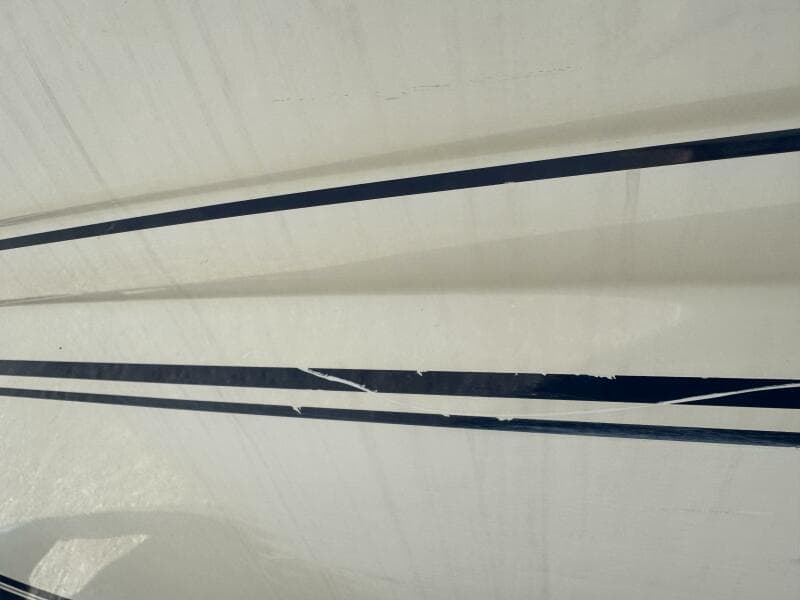 1999 Sea Ray 215 Express Cruiser