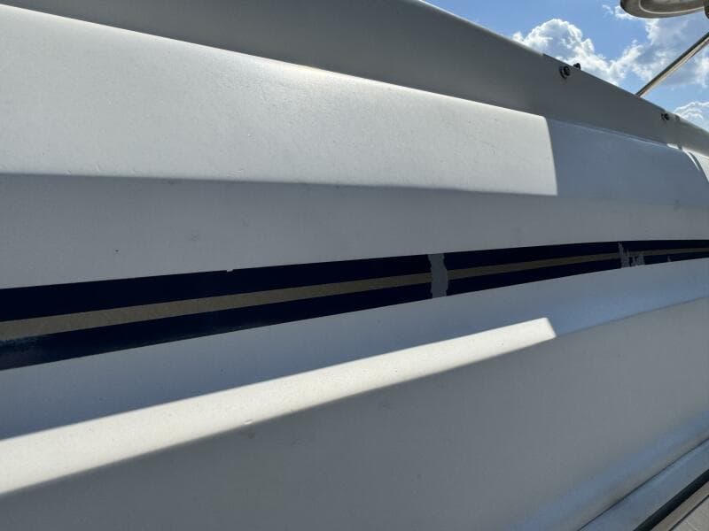 1999 Sea Ray 215 Express Cruiser