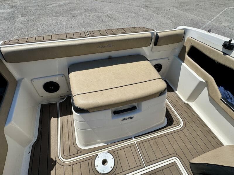 1999 Sea Ray 215 Express Cruiser