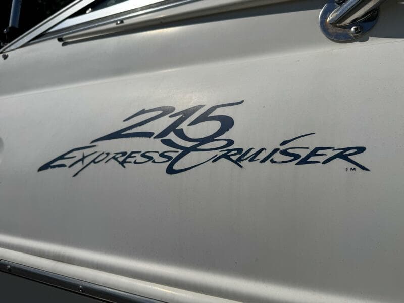 1999 Sea Ray 215 Express Cruiser