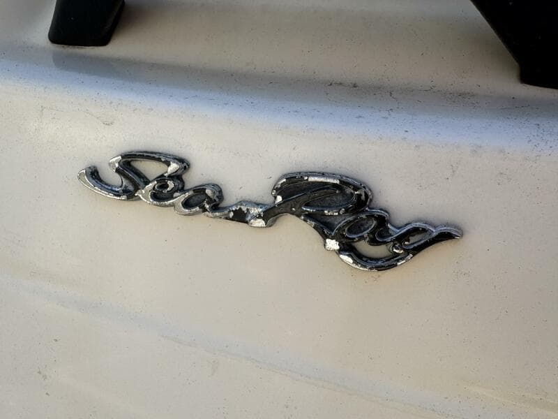 1999 Sea Ray 215 Express Cruiser