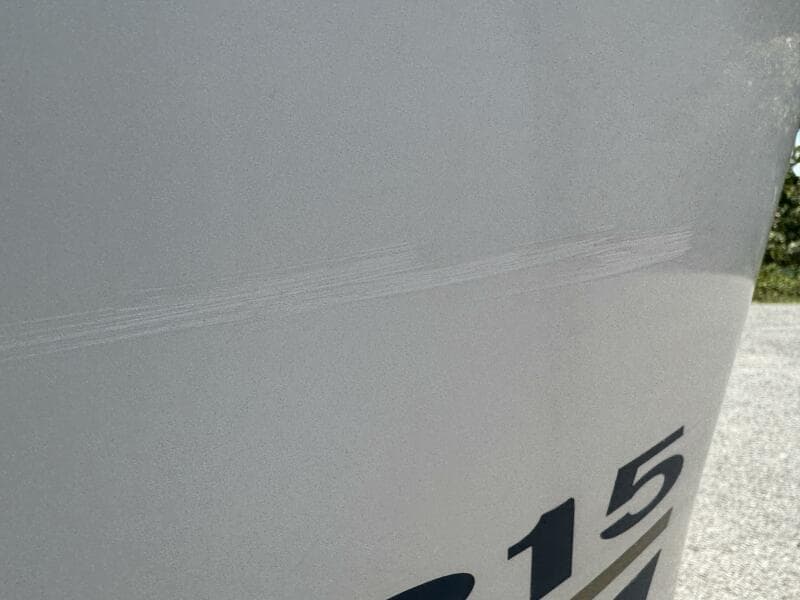 1999 Sea Ray 215 Express Cruiser