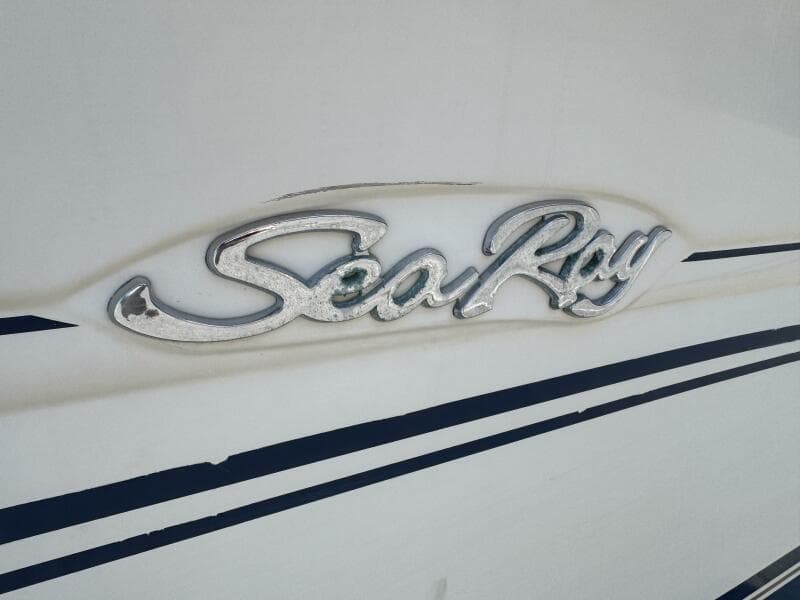 1999 Sea Ray 215 Express Cruiser