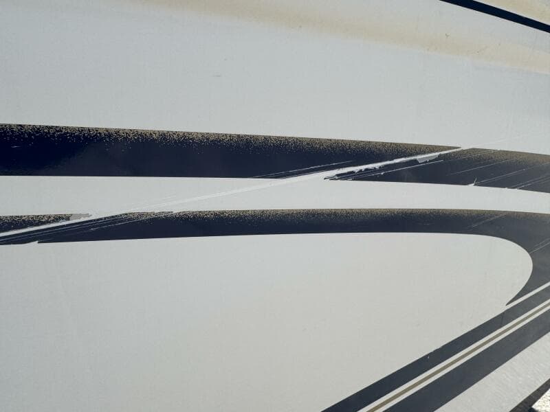 1999 Sea Ray 215 Express Cruiser