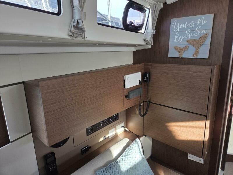 Nav station w/ table closed