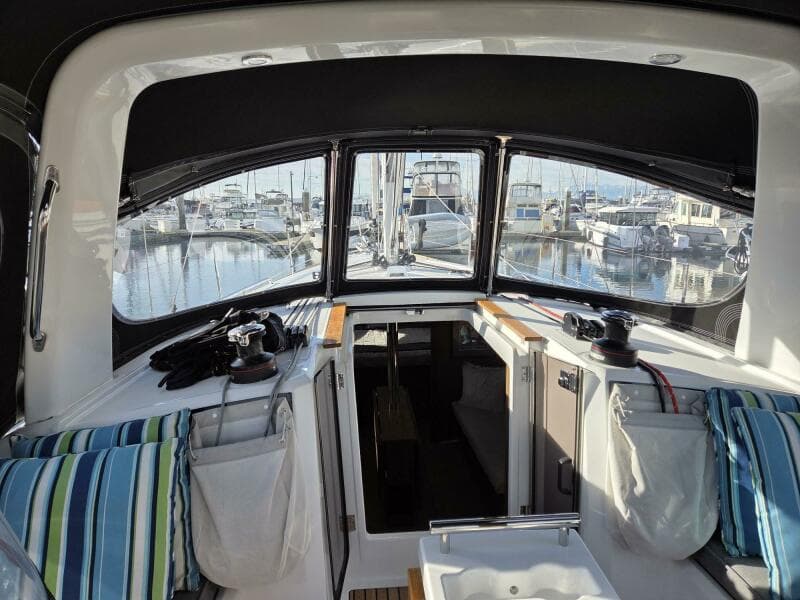 Cabin top and companion way