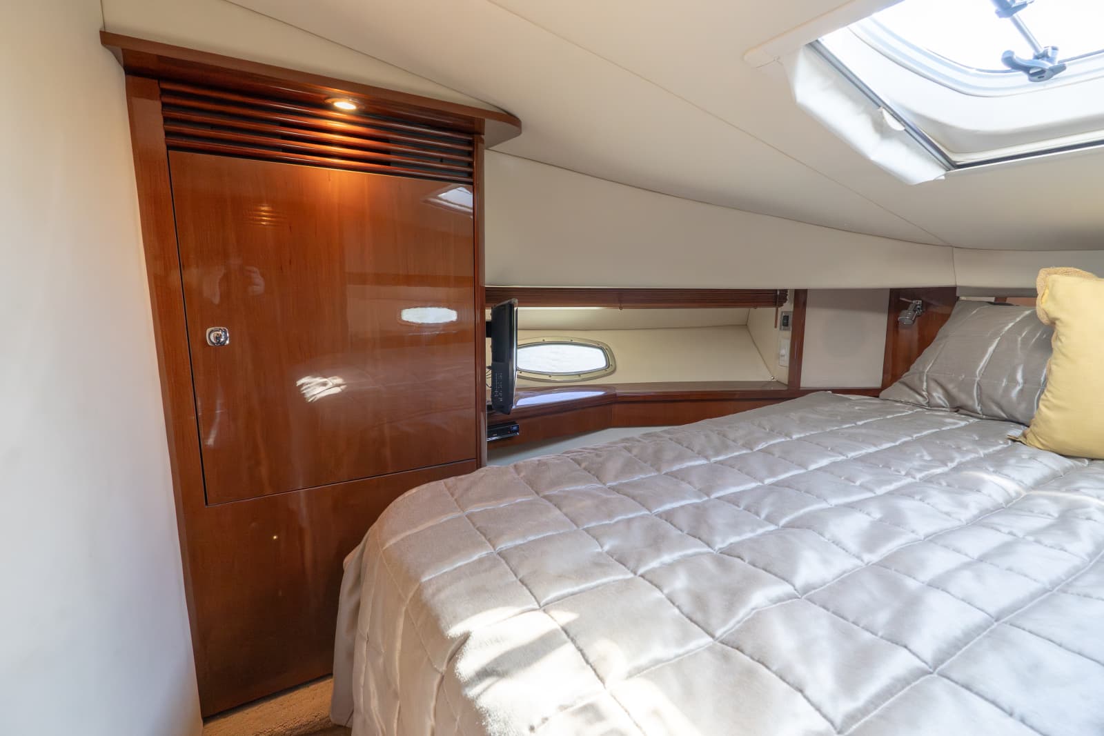 2010 Sea Ray 50 SUNDANCER - Photo 19
