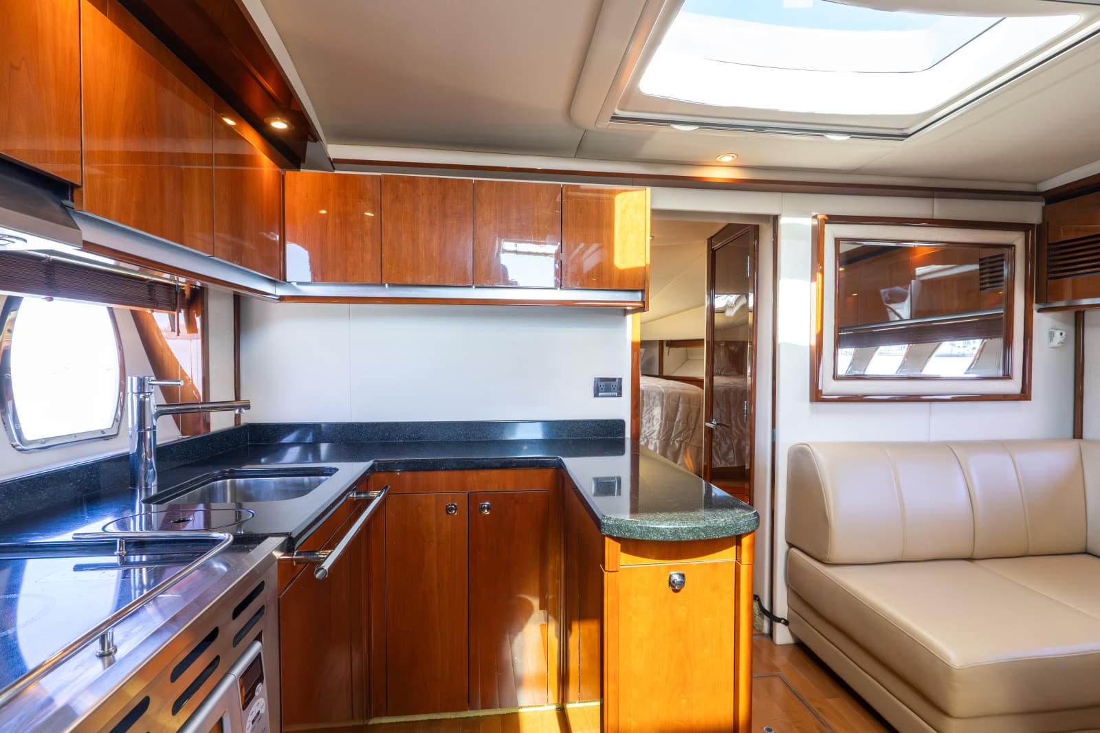 2010 Sea Ray 50 SUNDANCER - Photo 29