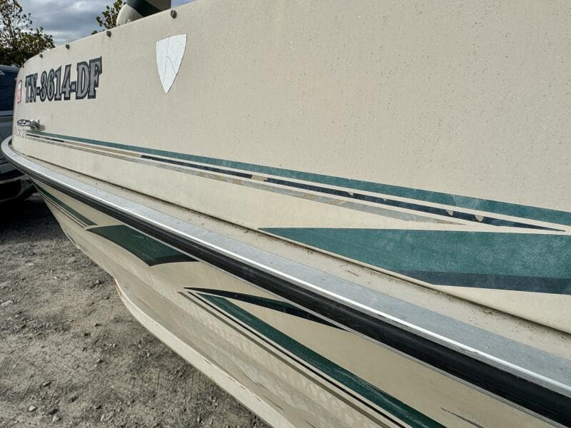 2002 Sun Tracker Party Deck 21