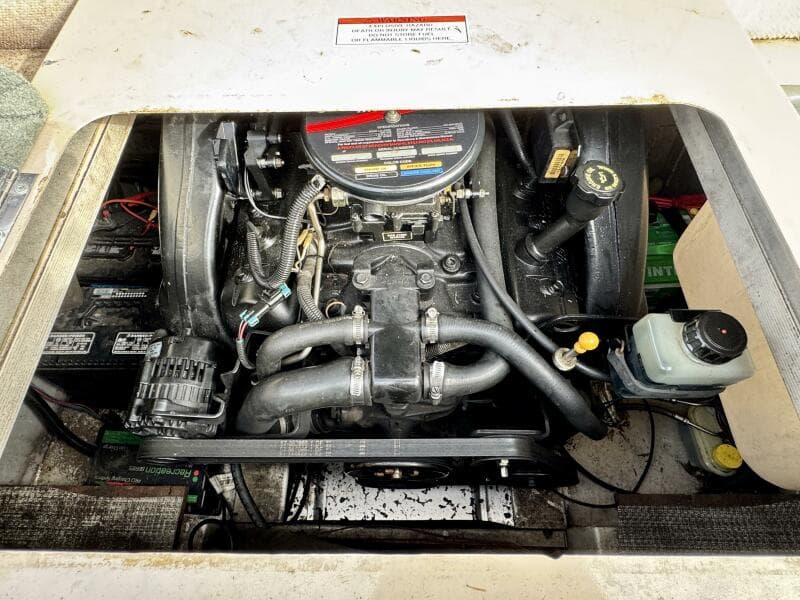 2002 Sun Tracker Party Deck 21